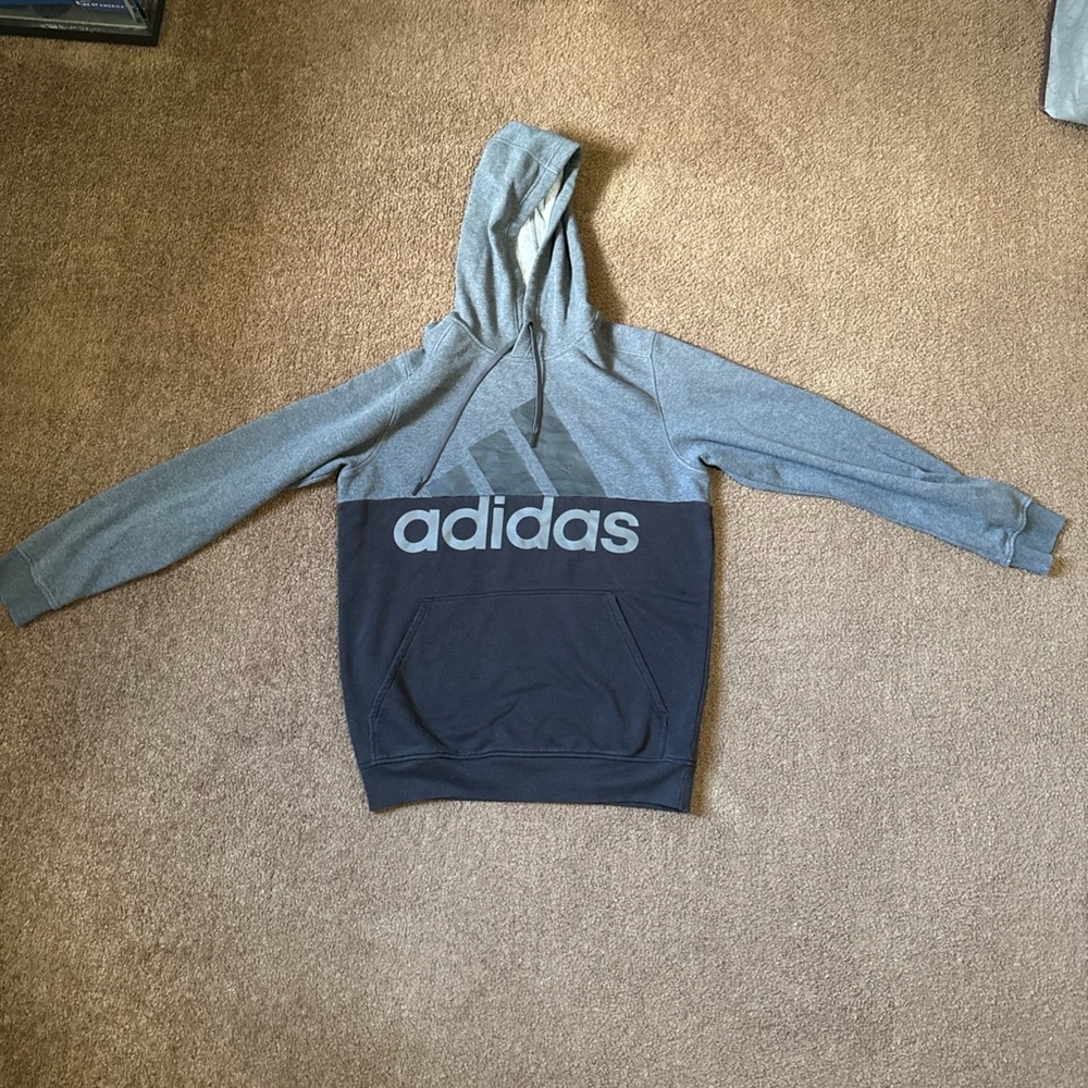 Men’s Medium Adidas Pullover Hoodie